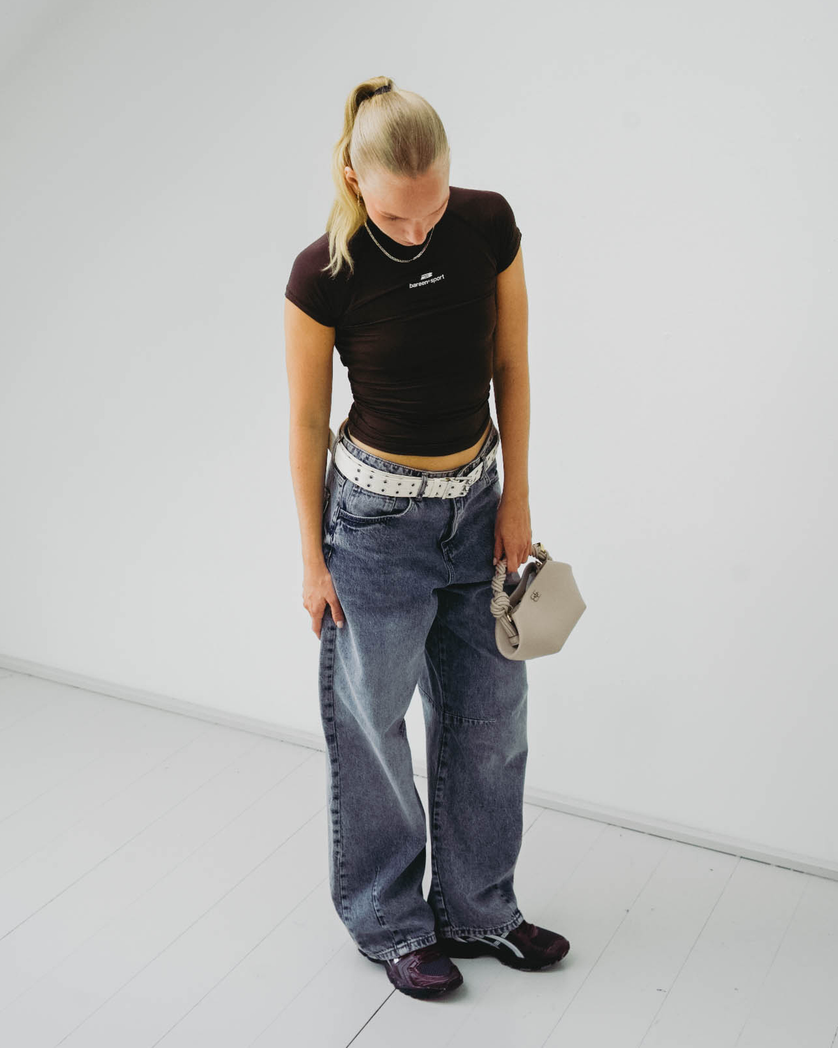 Wmns Mock Neck Stretch T-shirt - Delicioso