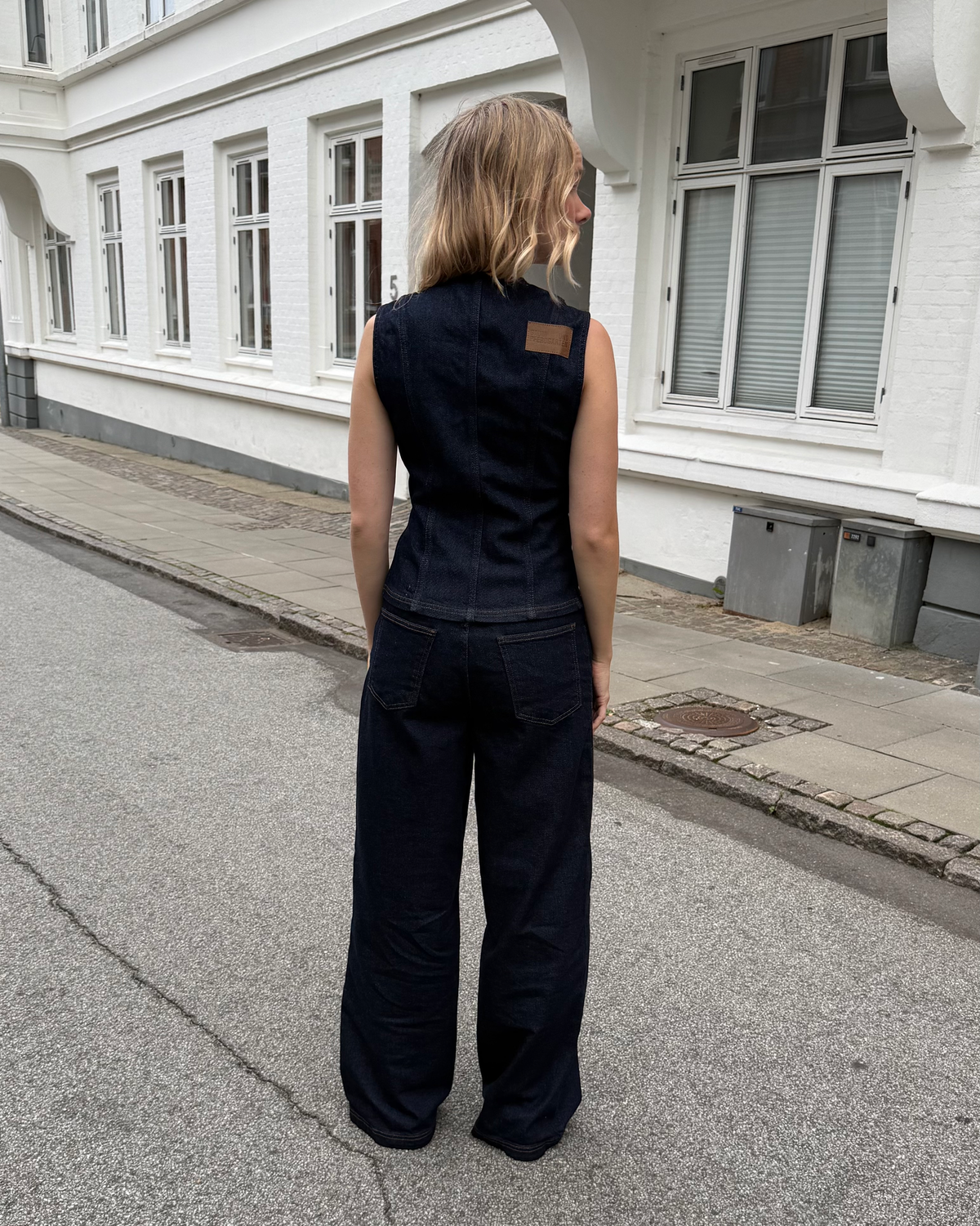 Mene - Dark Denim Wash