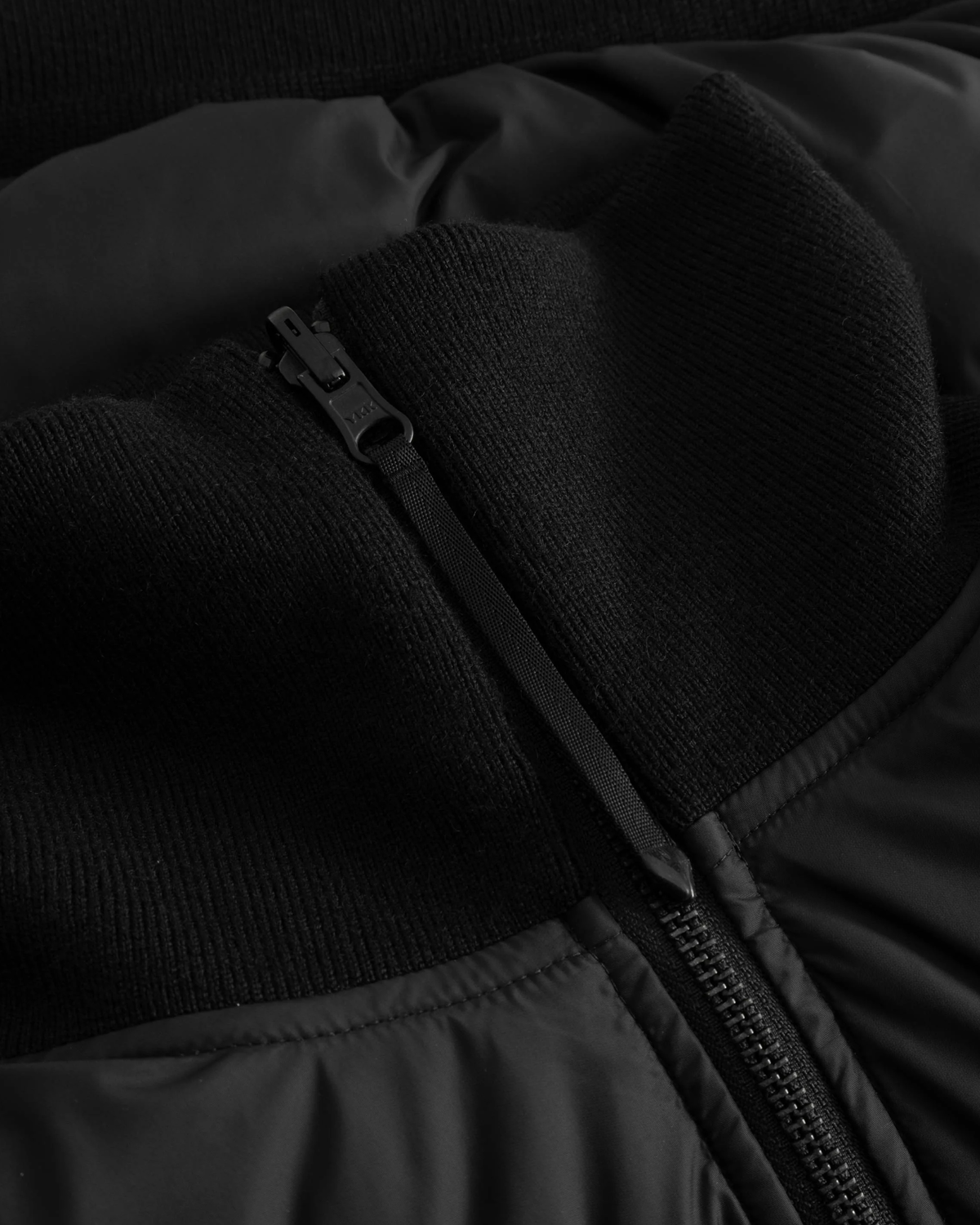 Dyngja Down W Bomber - Black