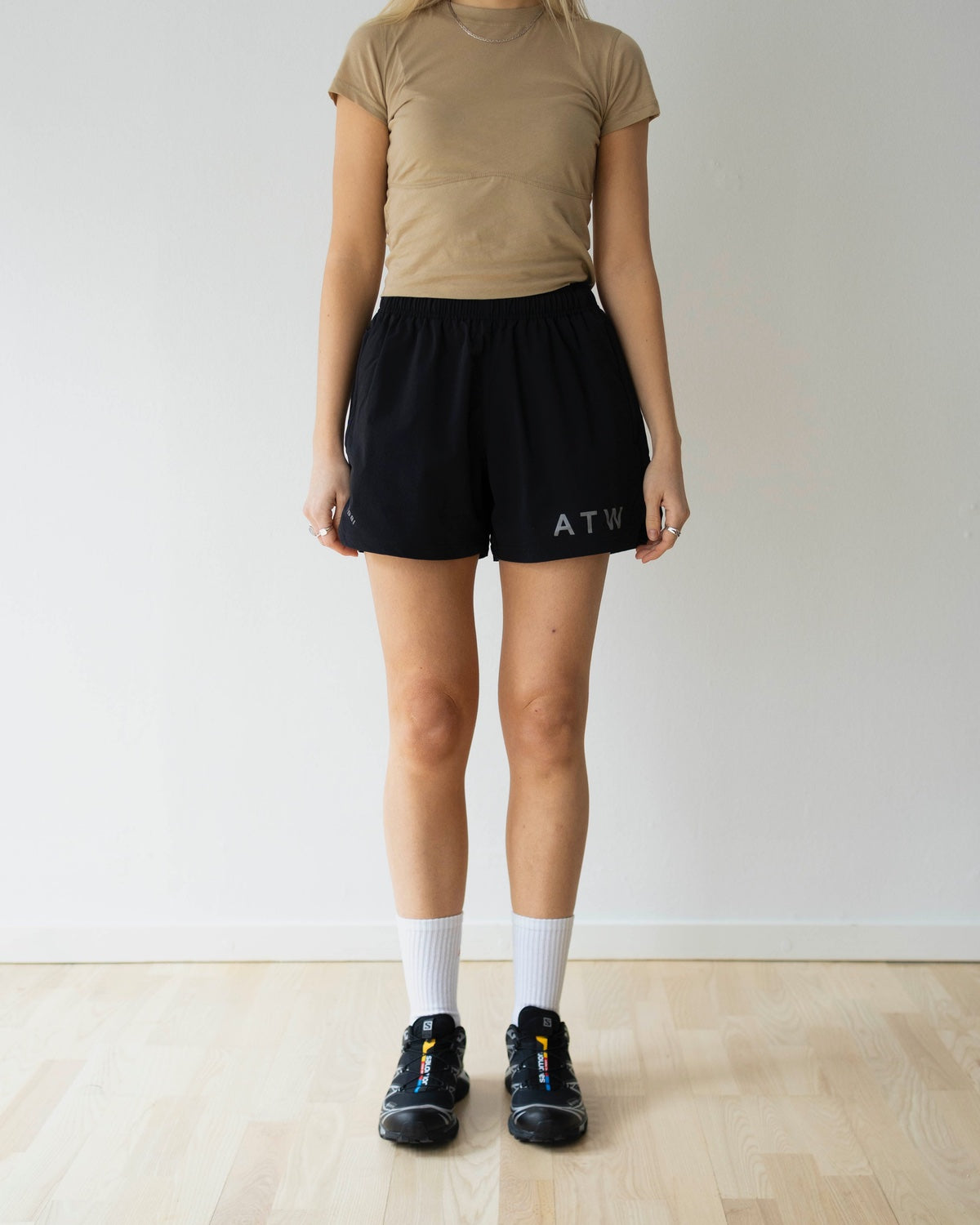 Halo Short - Black