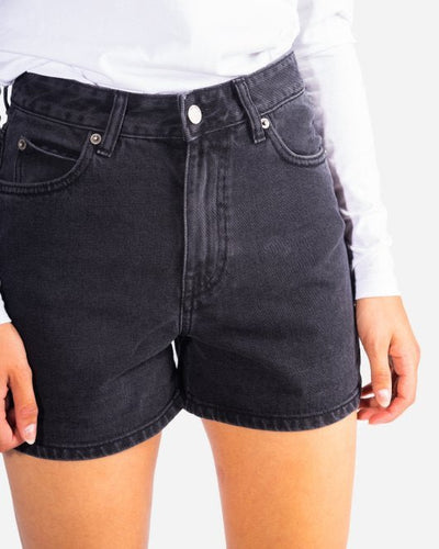 Jenn Shorts - Retro Black - Munk Store