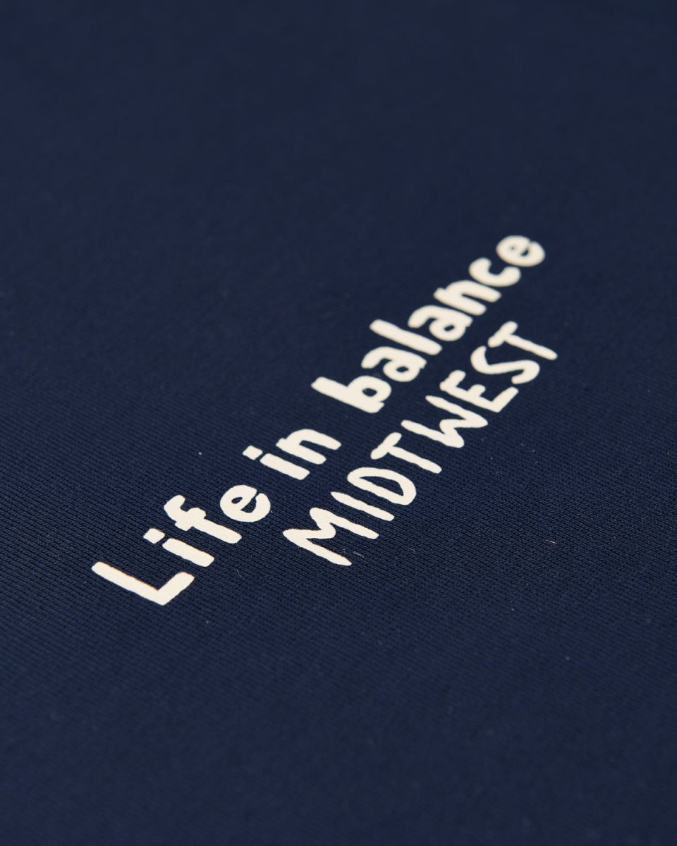 Life in Balance T-shirt - Navy - Munk Store