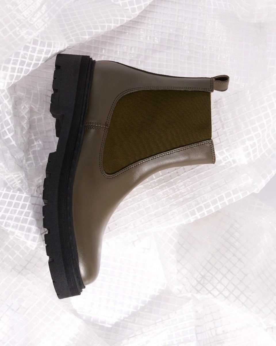 Spike Chelsea - Army Matte - Munk Store