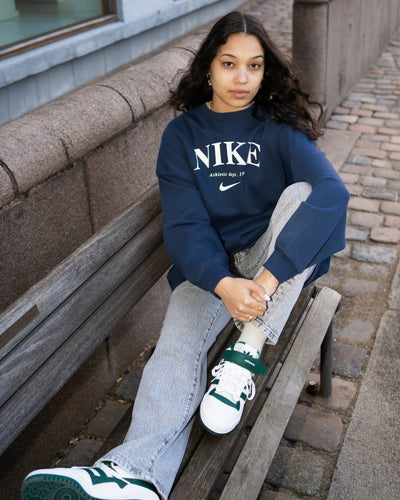 Women's Oversized Sweatshirt - Navy/white - Munk Store